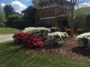 916 Oak Dr, Woodstock, GA 30189