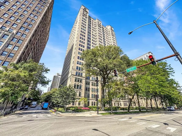 1500 N Lake Shore Dr #23C, Chicago, IL 60610