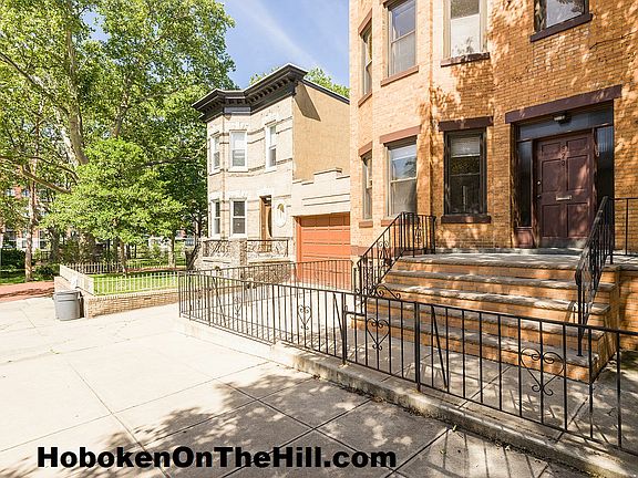 Elysian Park Nine Steps Away