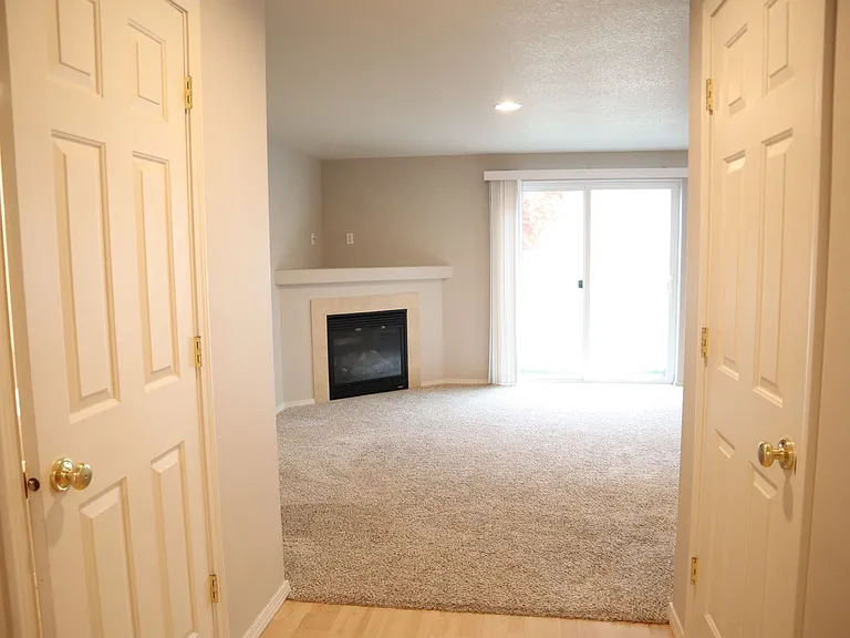 13920 NE 7th Ct — Photo 6