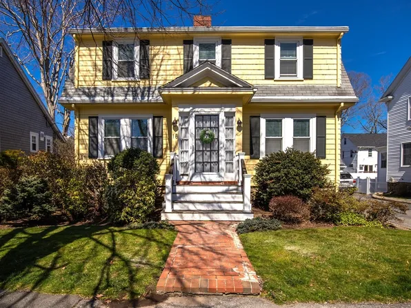 18 Cypress St, Norwood, MA 02062