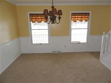 3rd image of 4620 Pineridge Dr