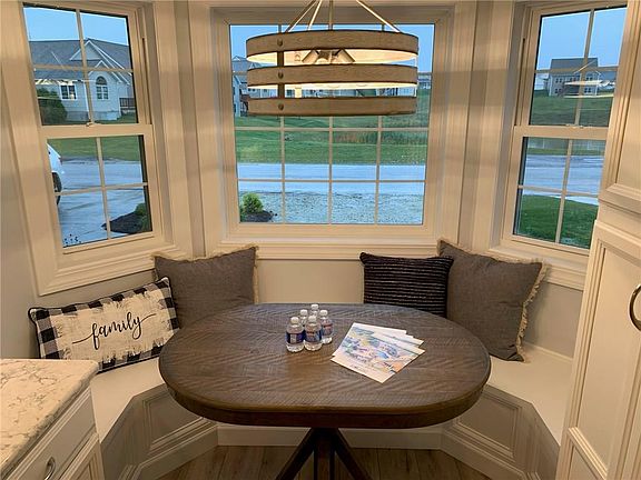 2nd image of 612 Fieldstone Dr #86