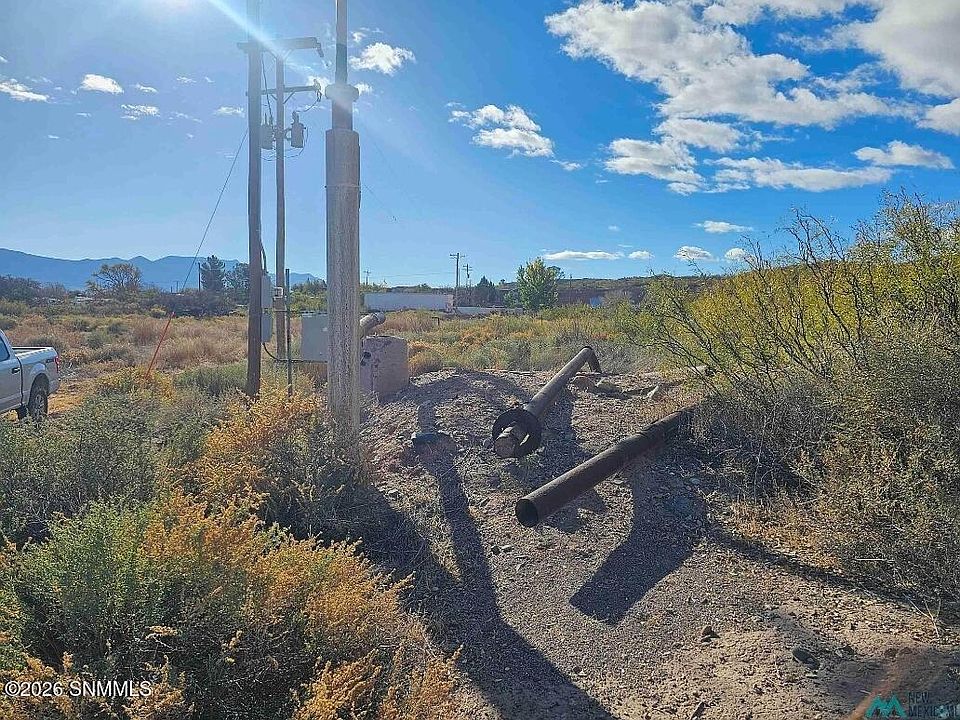 2nd image of Las Palomas Canyon Rd