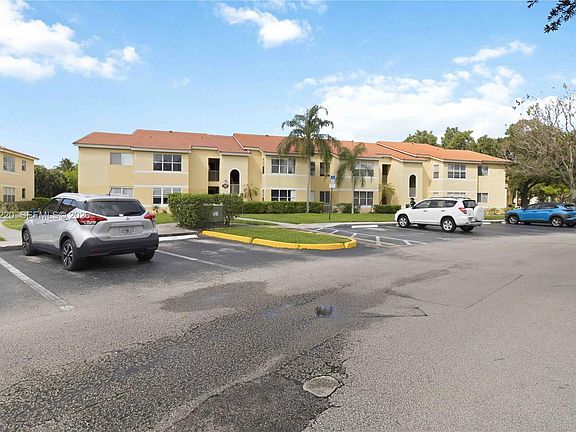 3rd image of 12760 Vista Isles Dr APT 724