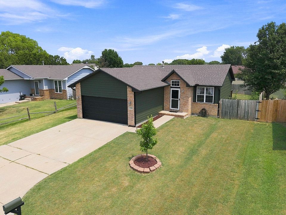 1st image of 1930 S Brandon Cir