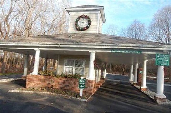 1st image of 1002 Willow Pond Dr