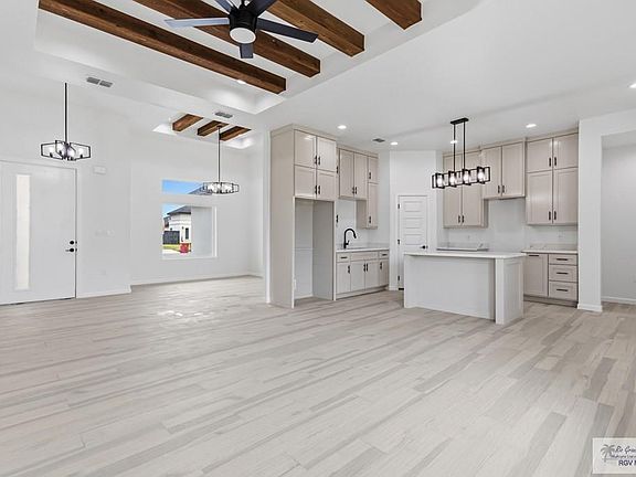 5th image of 9072 New Orleans Ct
