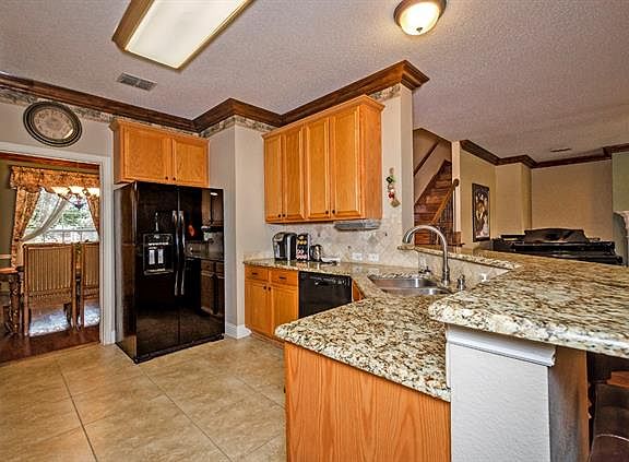 4th image of 1669 Angel Falls Dr