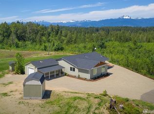 18 Wayne Rd W, Seabeck, WA 98380