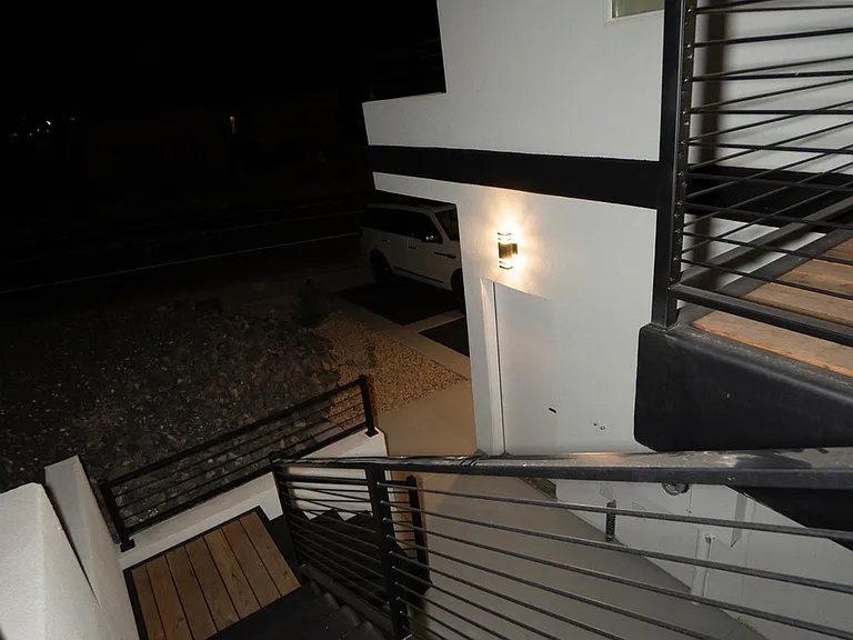 1739 W Canyon View Dr — Photo 3