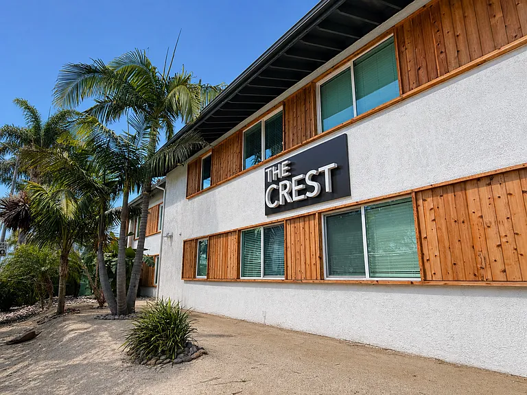 The Crest — Photo 9