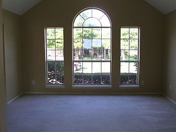3rd image of 2709 Hyacinth Dr