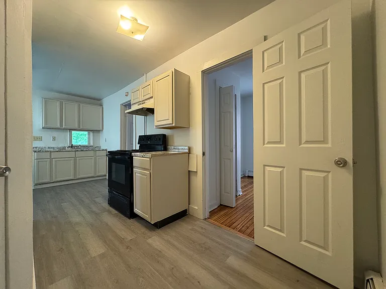 171 Frank St #2B — Photo 10