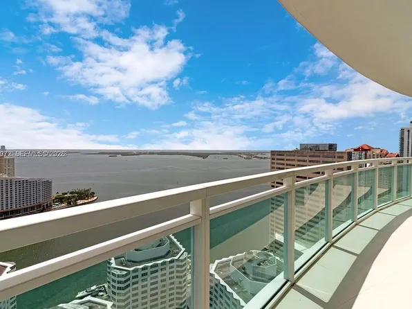950 Brickell Bay Dr, Miami, FL