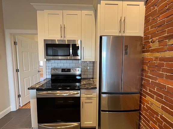5th image of 4024 Liberty Ave #6