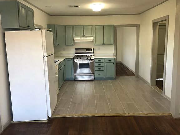 4th image of 200 Roosevelt St #200