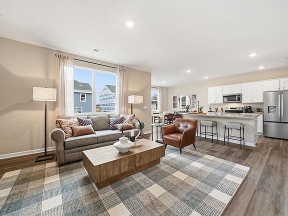 2nd image of 118 Meadow Ridge Way