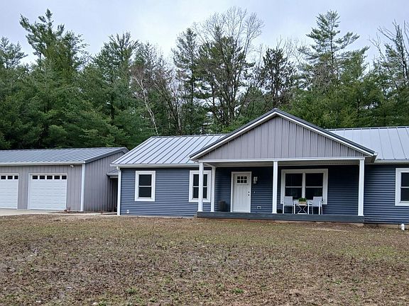 2nd image of 2210 Fox Run Rd