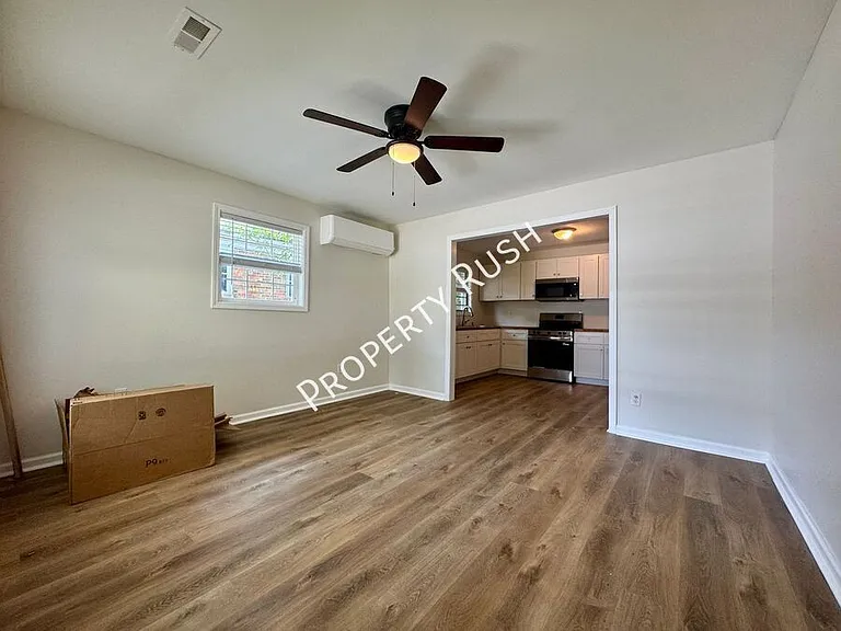 1718 Portland St #A — Photo 6
