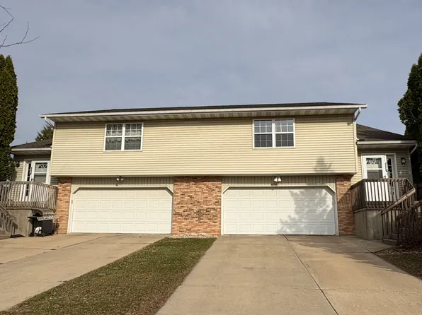 824 N Clover Ln #A, Cottage Grove, WI 53527