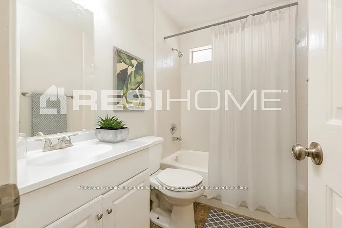 13710 Sableglen St — Photo 8