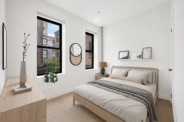 Bedroom, photo 1