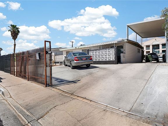 3rd image of 4686 Sheppard Dr