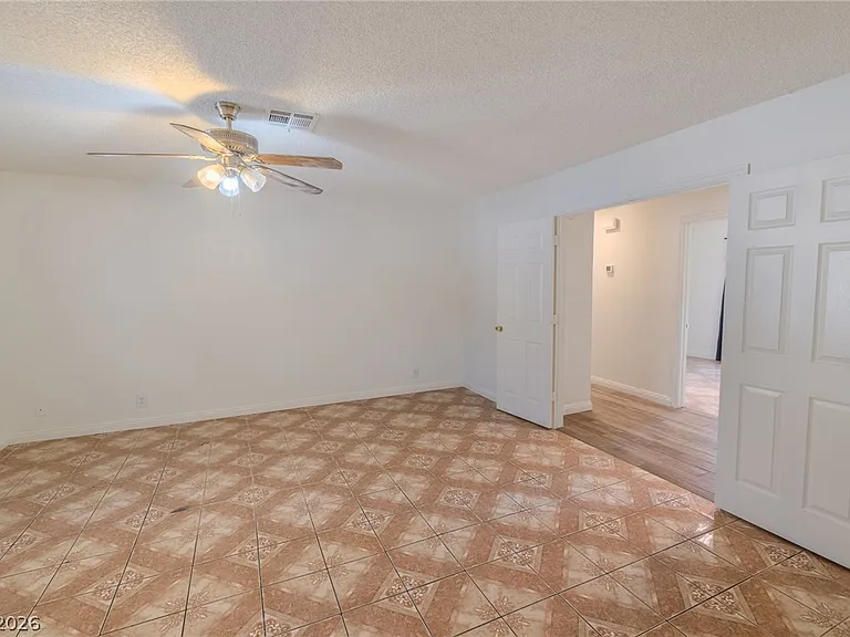 1866 Ludington Ave — Photo 24
