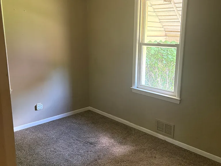 151 Pierce Ave — Photo 11