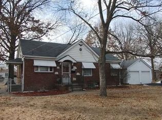 604 S Elizabeth St, New Athens, IL 62264