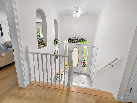 4th image of 5 Nevin Ln