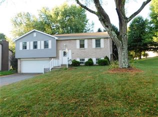 512 S Shenandoah Dr, Latrobe, PA 15650