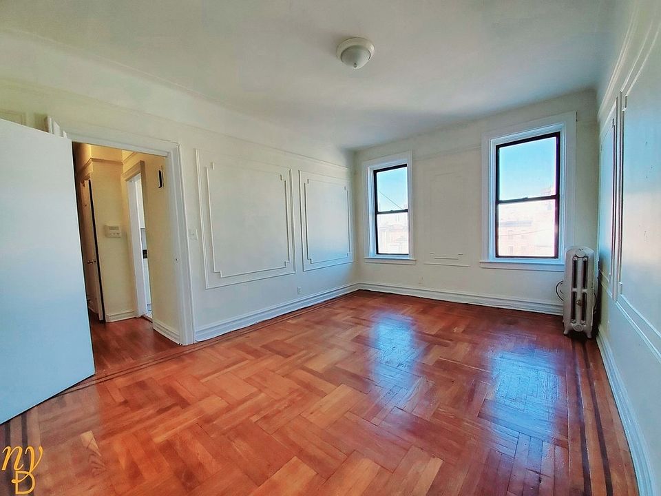 1st image of 325 1st St APT D6