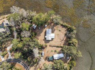 938 Piney Bluff Rd, Waverly, GA 31565