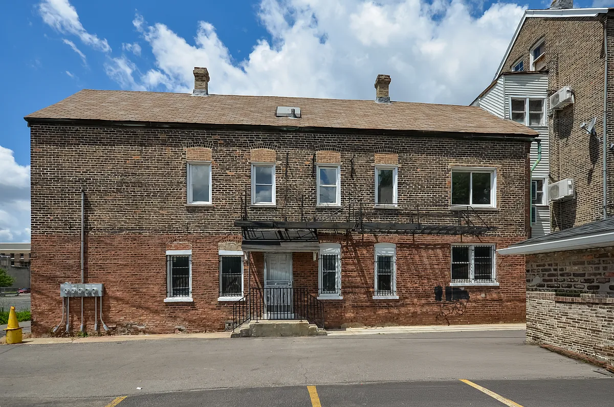 Building Photo - 2815 W 25th Pl #R2A
