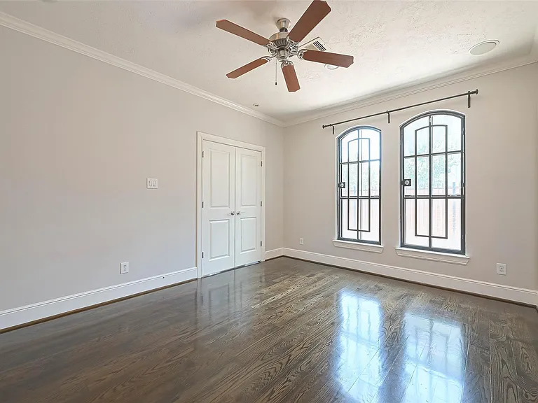 1739 Oakdale St — Photo 10
