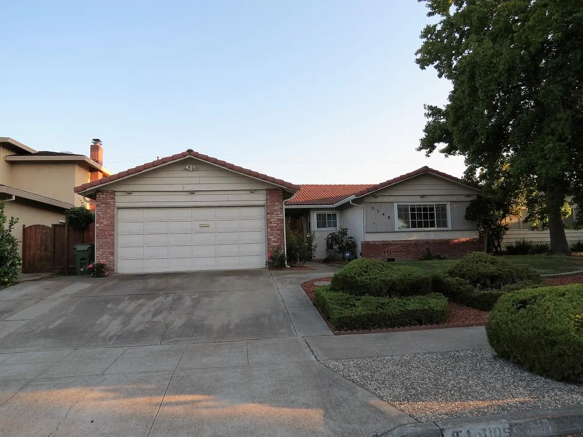 5140 Forest View Dr photo 1
