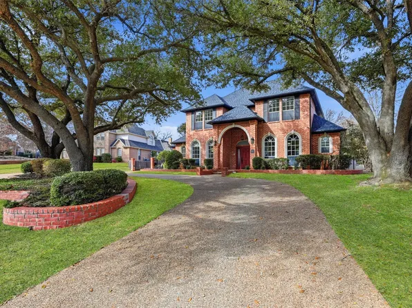 2304 Woodmoor Ln, Colleyville, TX 76034