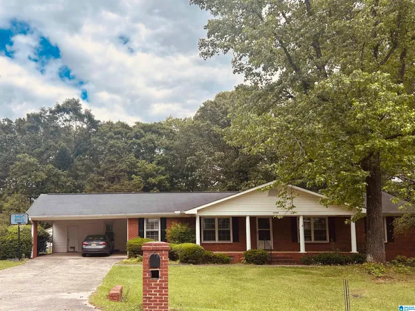1409 Danbury Ln, Anniston, AL 36207