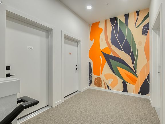 5th image of 6375 N Lombard St