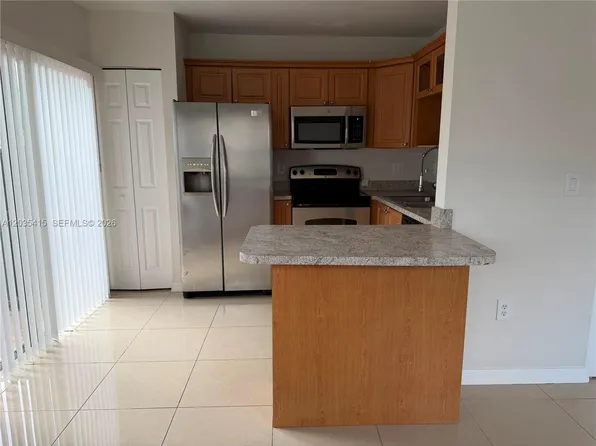 3673 SW 5th St #0, Miami, FL 33135