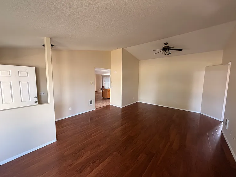 1601 NW 6th Ave — Photo 10