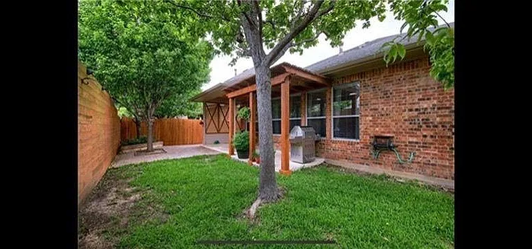733 Edwards Walk Dr — Photo 15