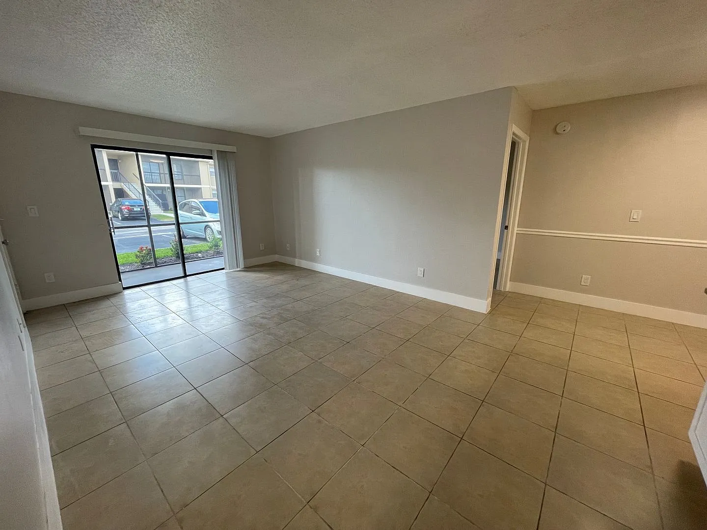 Annual Rental - 2 Bed / 2 Bath Condo At Mystic Gardens — Photo 2