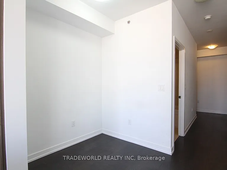 426 University Ave #2810 — Photo 4
