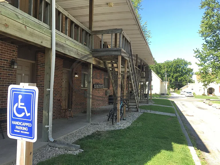 725 N Cory St #H — Photo 11