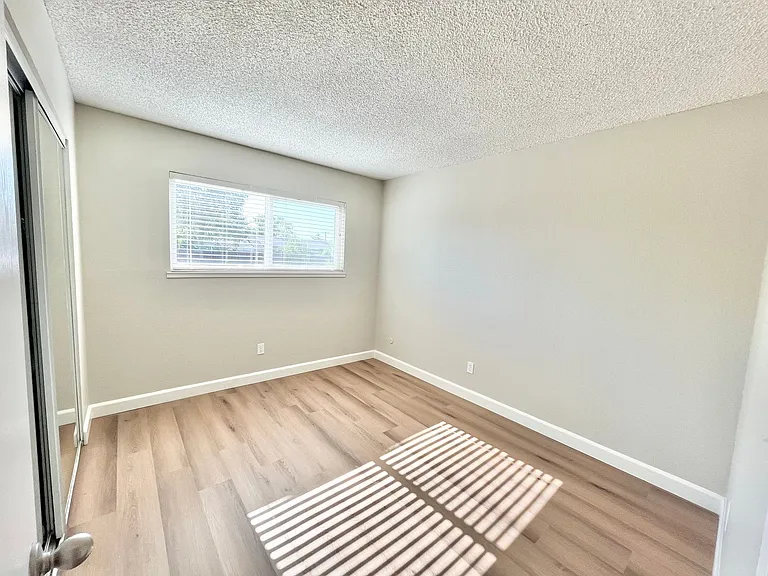 5632 Cypress Avenue — Photo 18