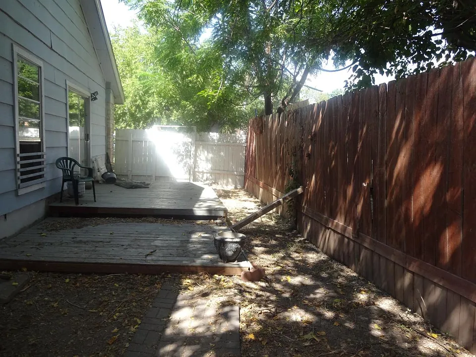 sideyard