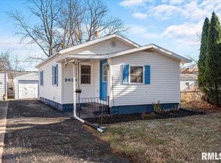 2424 S 10th St, Springfield, IL 62703